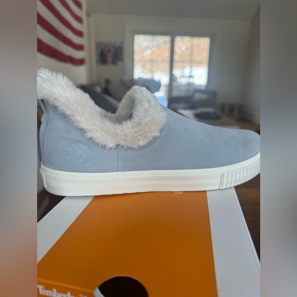 NWT Timberland Slippers/Sneakers